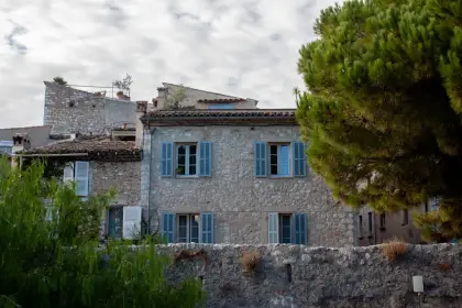Élégant studio en centre-ville à Saint-Didier — Saint-Didier, France, Provence