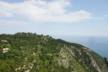 Paisible chalet idéalement situé à Cassis — Cabane · Cassis, Provence