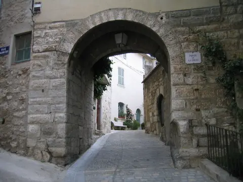 Porte de la Colle