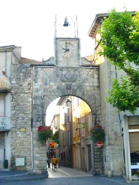 Porte de Saignon