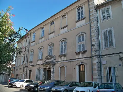 Immeuble · L'Isle-sur-la-Sorgue