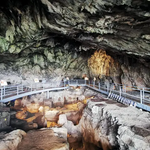Grotte de l'Ubac
