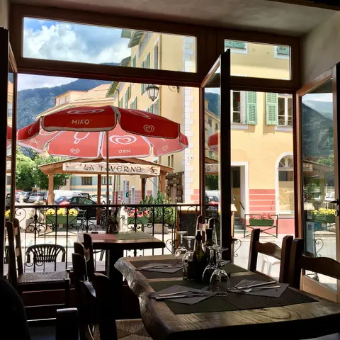 La Taverne