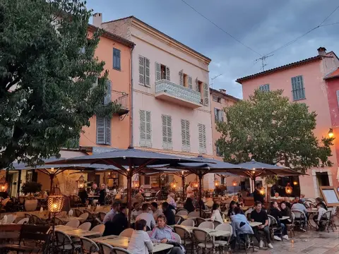 Café des Arcades