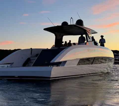 Arena Yacht