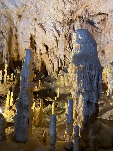 Cave Cavazur
