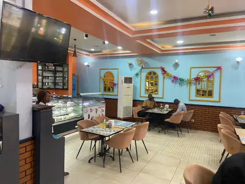Chez Momo