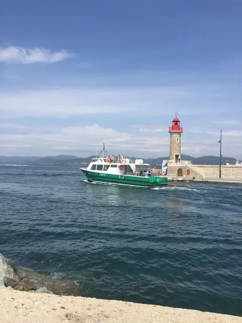 Navettes les Issambres à Saint-Tropez avec les Bateaux Verts