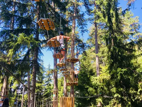 Accro Adventure - Accrobranche Tyrolienne géante