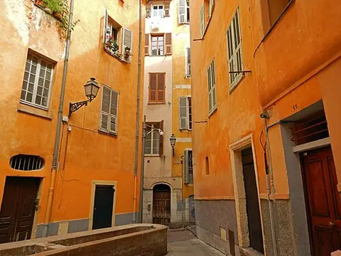 Rue des Voûtes