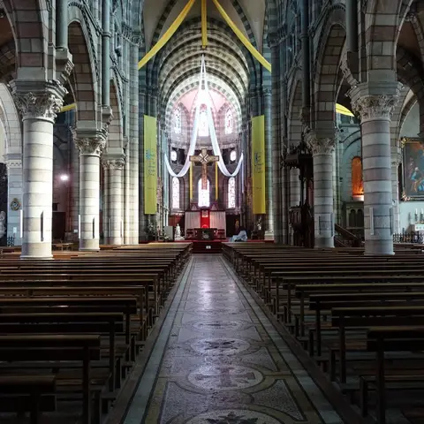 Cathédrale Notre-Dame et Saint-Arnoux