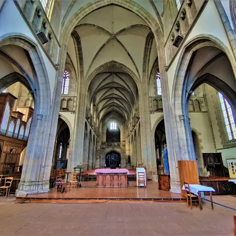 L’église Collégiale (XIVe-XVIe-XVIIe-XVIIIe siècles)