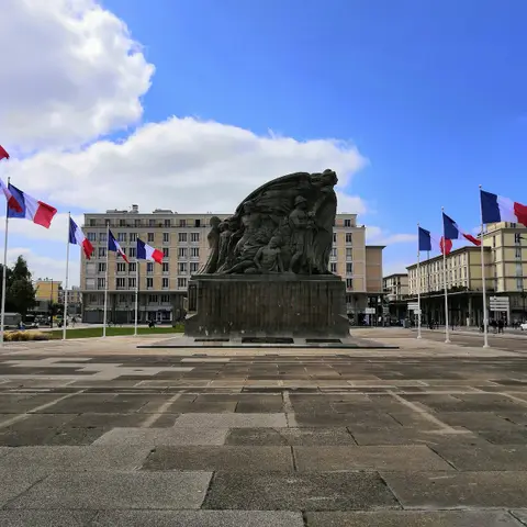 Place du Général Corniglion Molinier