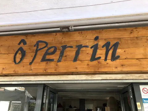 Place Alfred Perrin