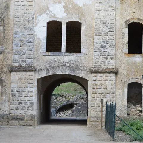 Fort de la Colle noire : accès interdit au public