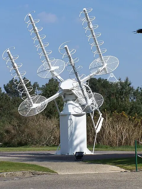 Antenne de la médiathèque d'Hyères à Porquerolles