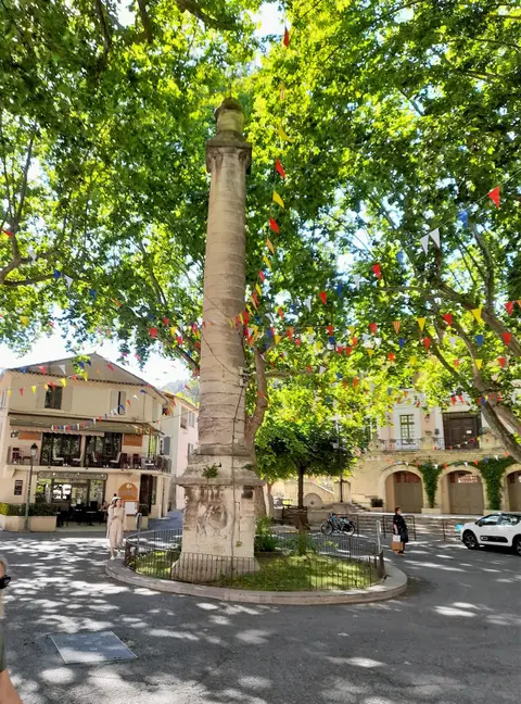 Place de l'Apparent