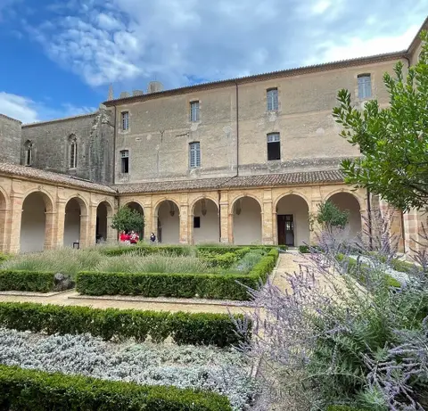 Abbaye Saint-Hilaire