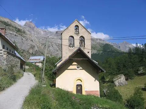 Eglise Saint-Jean-Baptiste et son enclos