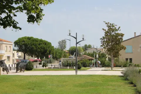 Bouches-du-Rhône en Paysages : Plan d'Orgon, un carrefour d'autrefois