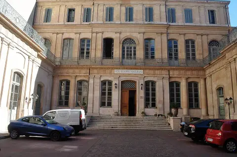 Ancien hôtel Roux de Corse, actuellement lycée Montgrand