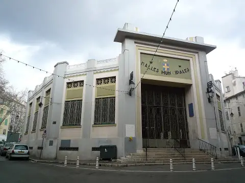Halles Esther Poggio