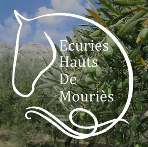 Les Écuries des Hauts de Mouriès