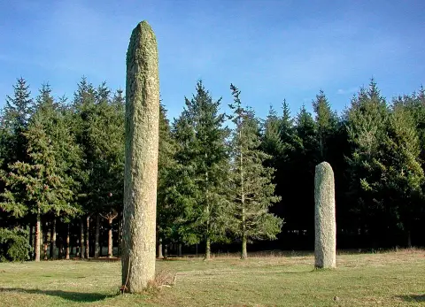 Les deux menhirs de la Ferme Lambert