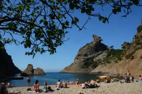 Plage de la Calanque de Figuerolles