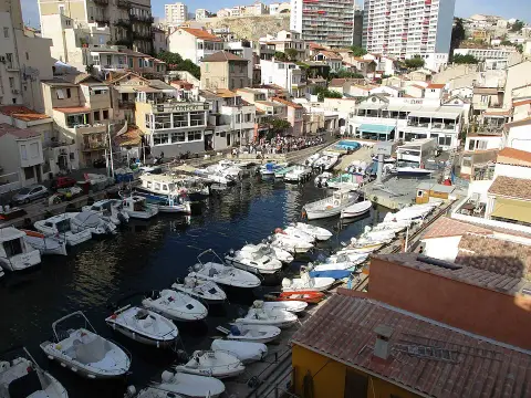 Rue Va à la Calanque