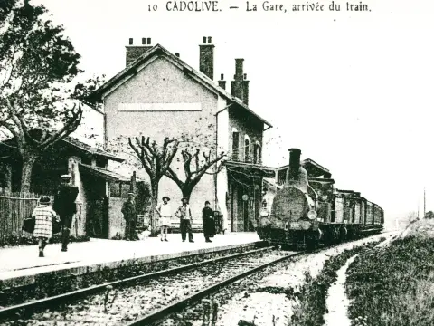 Le Mont Julien et la Grotte des Fées
