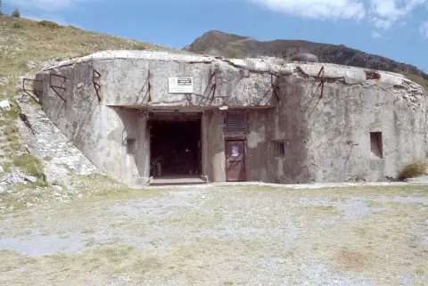 Ouvrage de Haut-Saint-Ours
