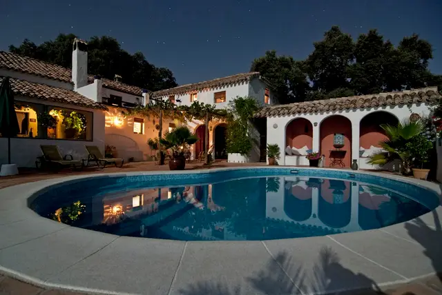 Élégant villa près de la gare à Allemagne-en-Provence — Provence