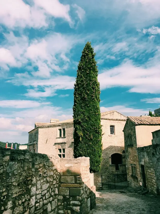 Lumineux appartement proche des commerces à Meyrargues — Provence