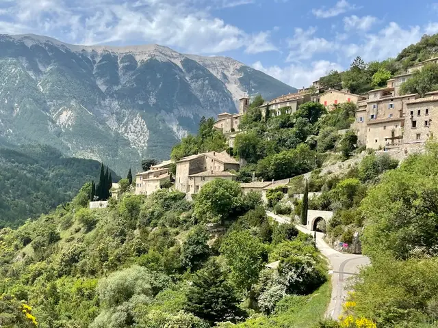 Atypique appartement plein de charme à Artignosc-sur-Verdon — Provence