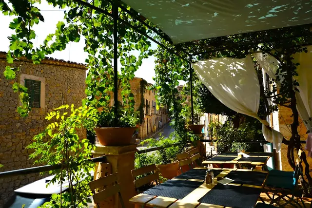 Chaleureux appartement avec terrasse à Camaret-sur-Aigues