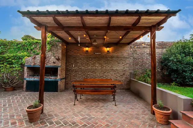 Atypique appartement près de la gare à La Bastidonne