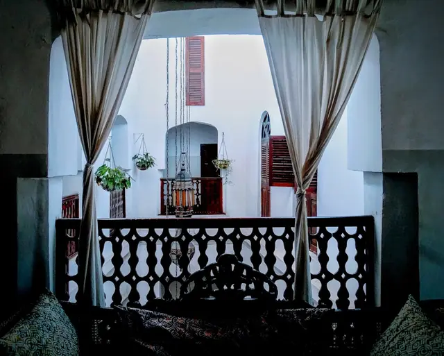 Atypique appartement près de la gare à La Bastidonne