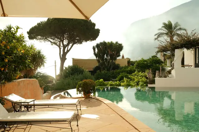 Spacieux villa au pied des sites touristiques à Vaugines — Provence