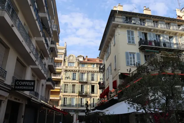 Élégant appartement en centre-ville à Saint-Julien-du-Verdon — Provence