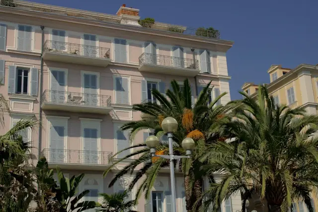 Lumineux appartement plein de charme à Orgon — Provence