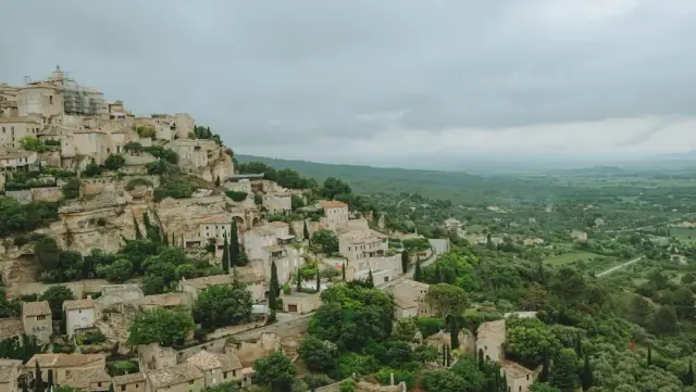 Rénové appartement plein de charme à La Barben — Provence