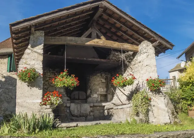 Rénové appartement près de la gare à Valserres — Provence