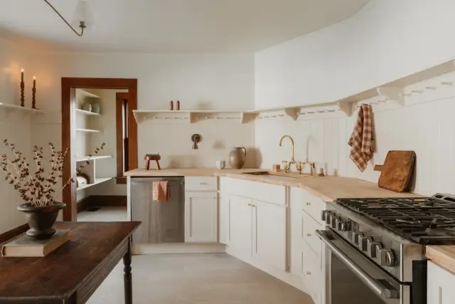 Paisible appartement proche des commerces à Peyrolles-en-Provence