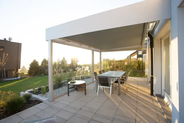 Villa avec piscine et vue à Arles
