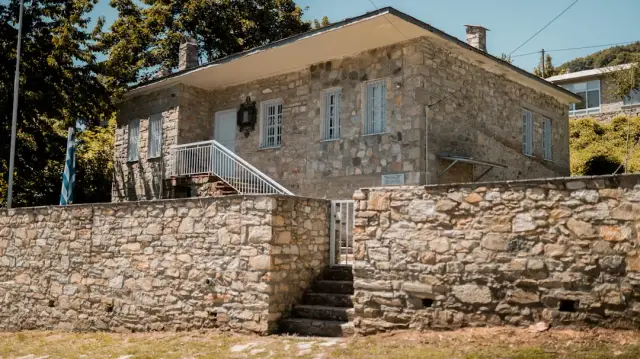 Lumineux studio près de la gare à Ensuès-la-Redonne — Provence
