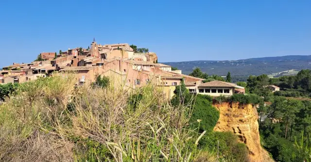 Rénové appartement près de la gare à Rocbaron — Provence