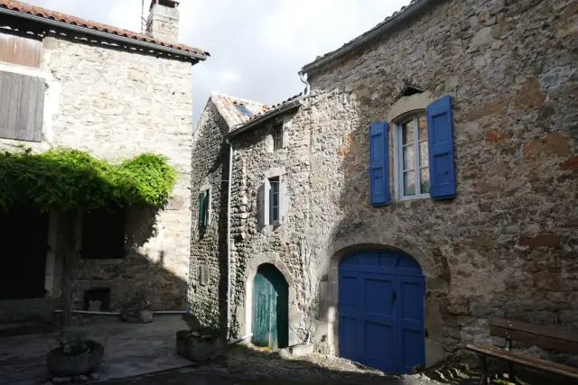 Charmant appartement près de la gare à Saint-Victoret — Provence