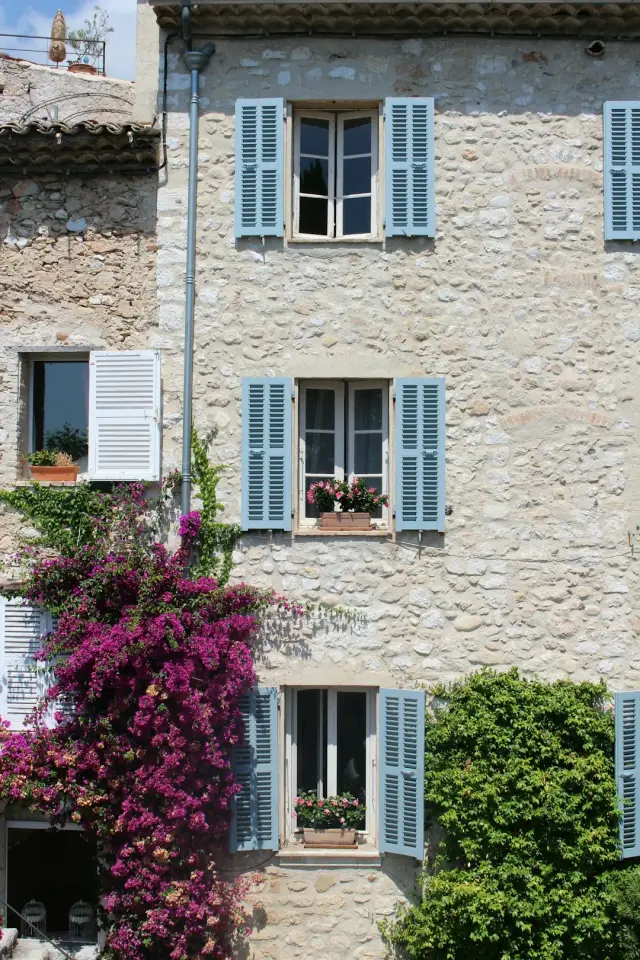 Paisible appartement proche des commerces à Peyrolles-en-Provence — Provence