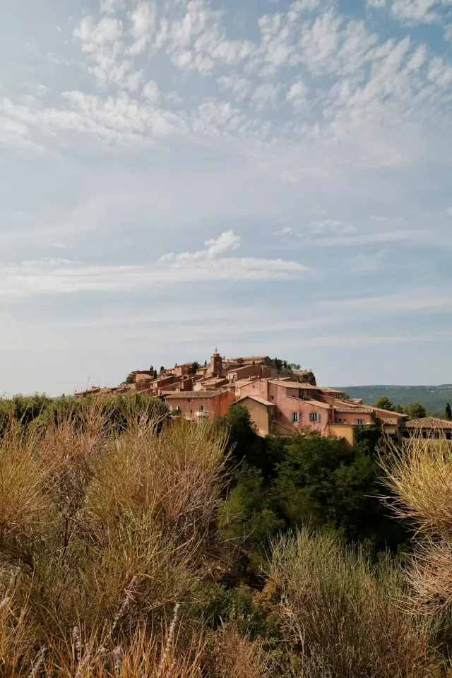Cosy appartement au pied des sites touristiques à Signes — Provence